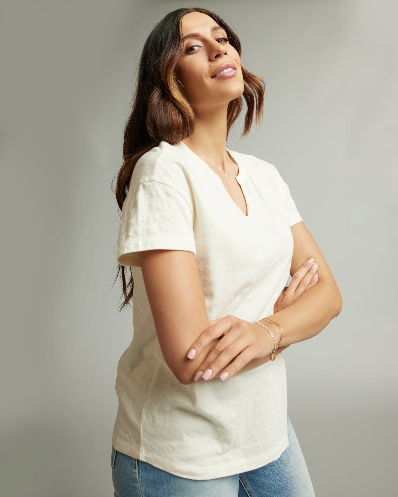 Woman in a shosrt sleeve, white tee