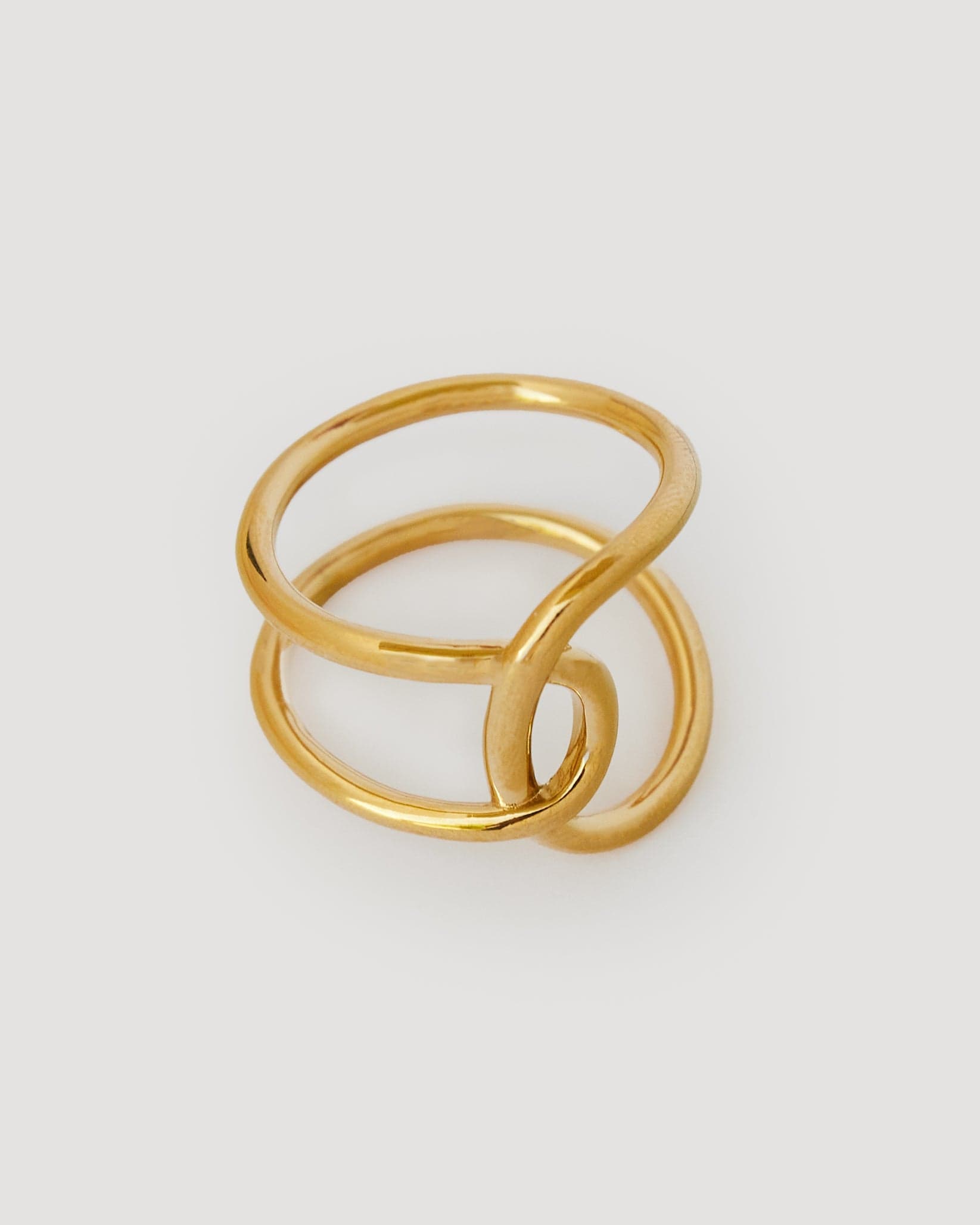 Gold ring with two intertwined bands