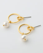Gold round earrings with pearl charm