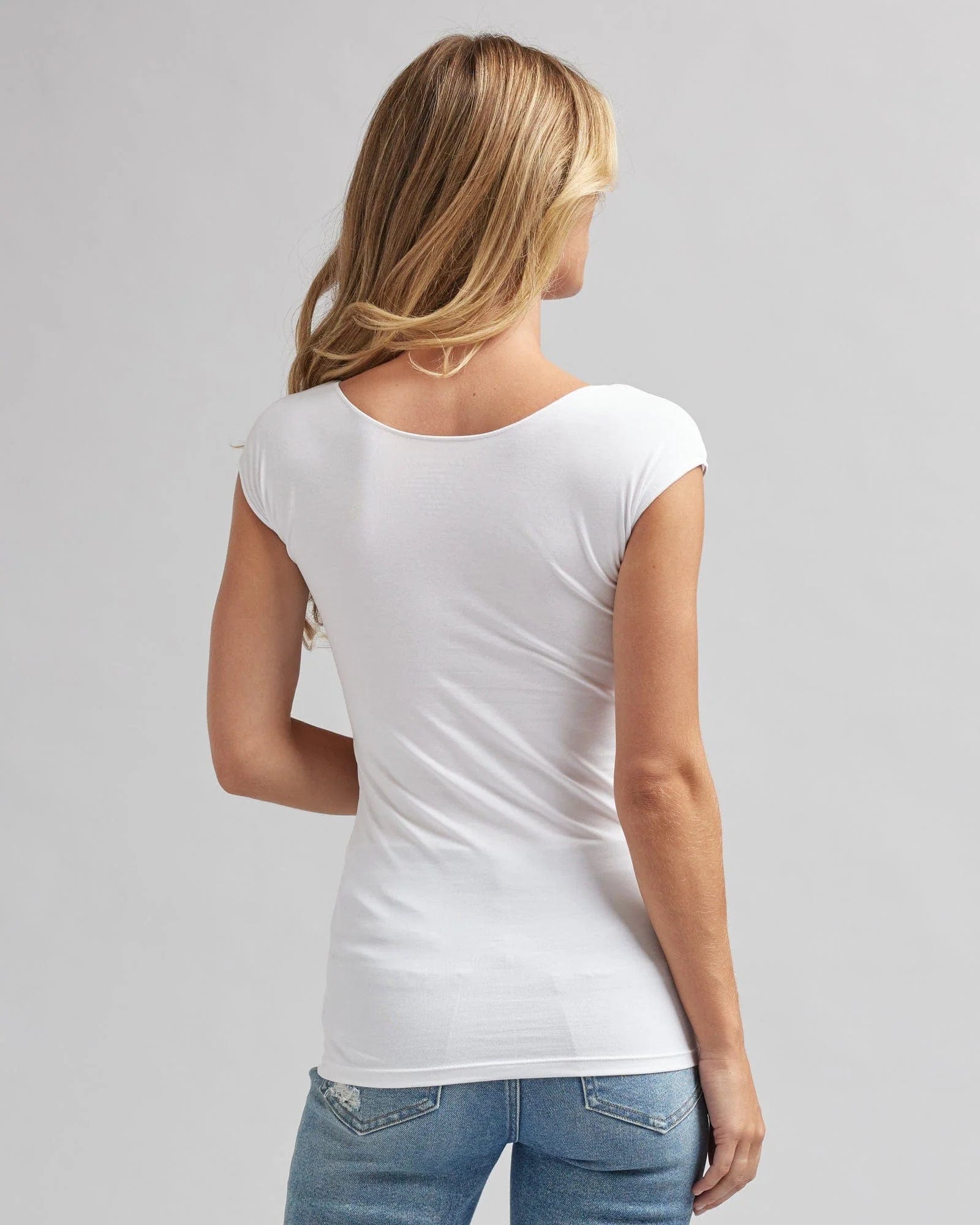 Woman in white, short sleeve, basic tee